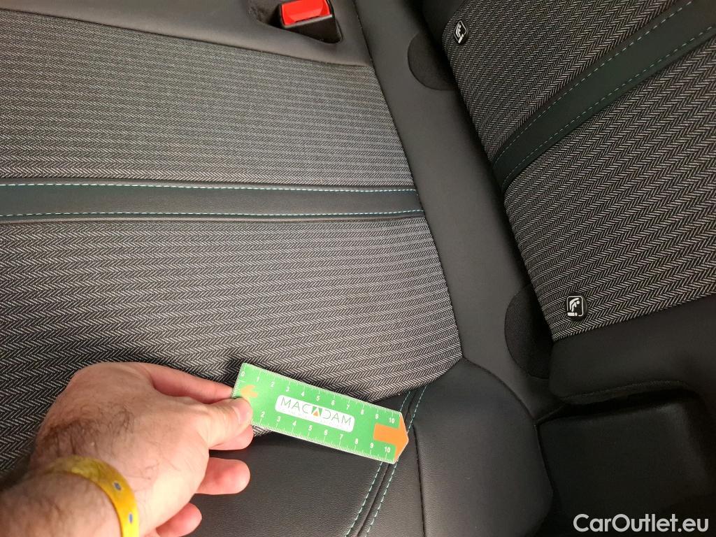  Peugeot  3008  Allure Pack 1.2 PureTech 130CV BVA8 E6d #28