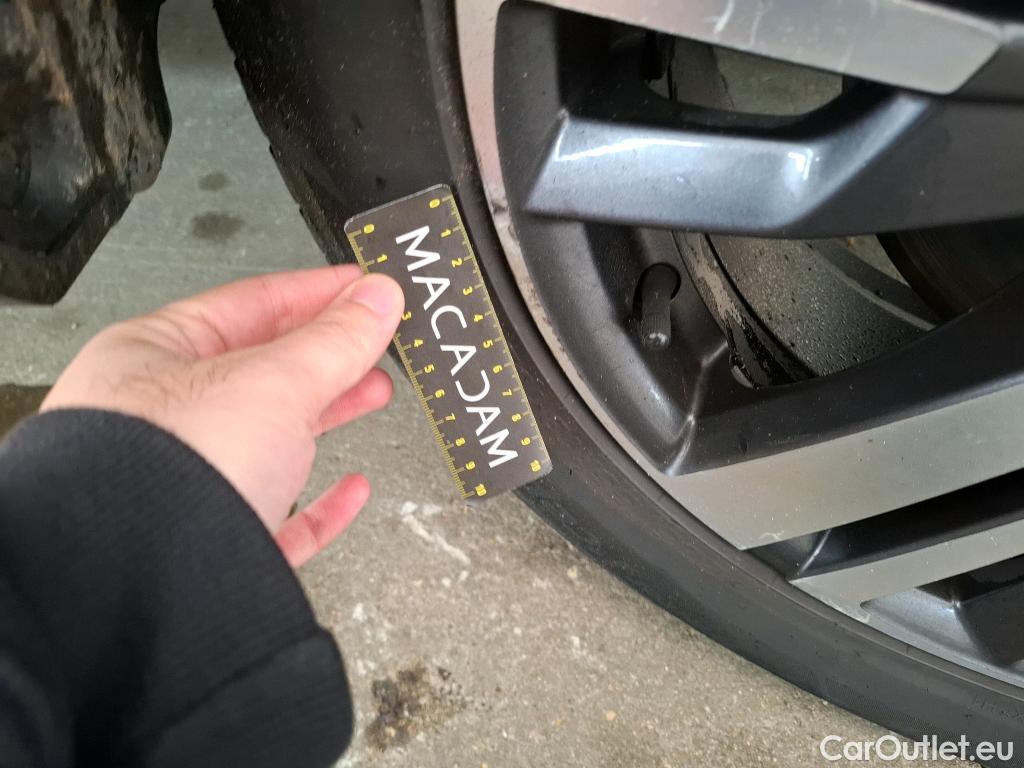  Peugeot  3008  Allure Pack 1.5 HDi 130CV BVA8 E6d #8