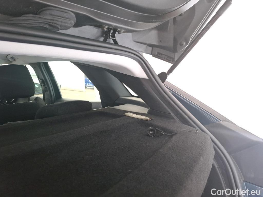  Peugeot  3008  Active Pack 1.5 HDi 130CV BVA8 E6d #14