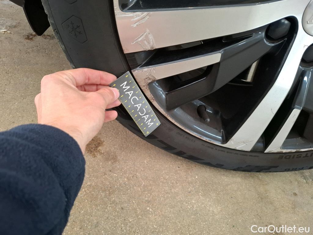  Peugeot  3008  GT 1.5 HDi 130CV BVA8 E6d #47