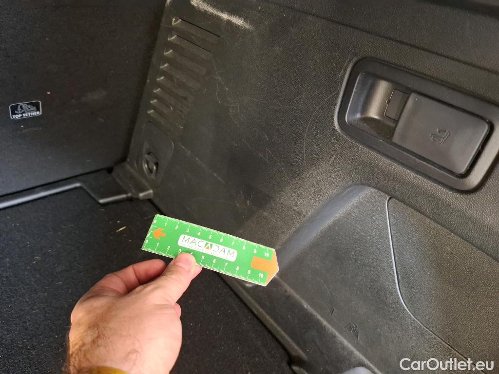  Peugeot  3008  Allure Pack 1.2 PureTech 130CV BVA8 E6d #26