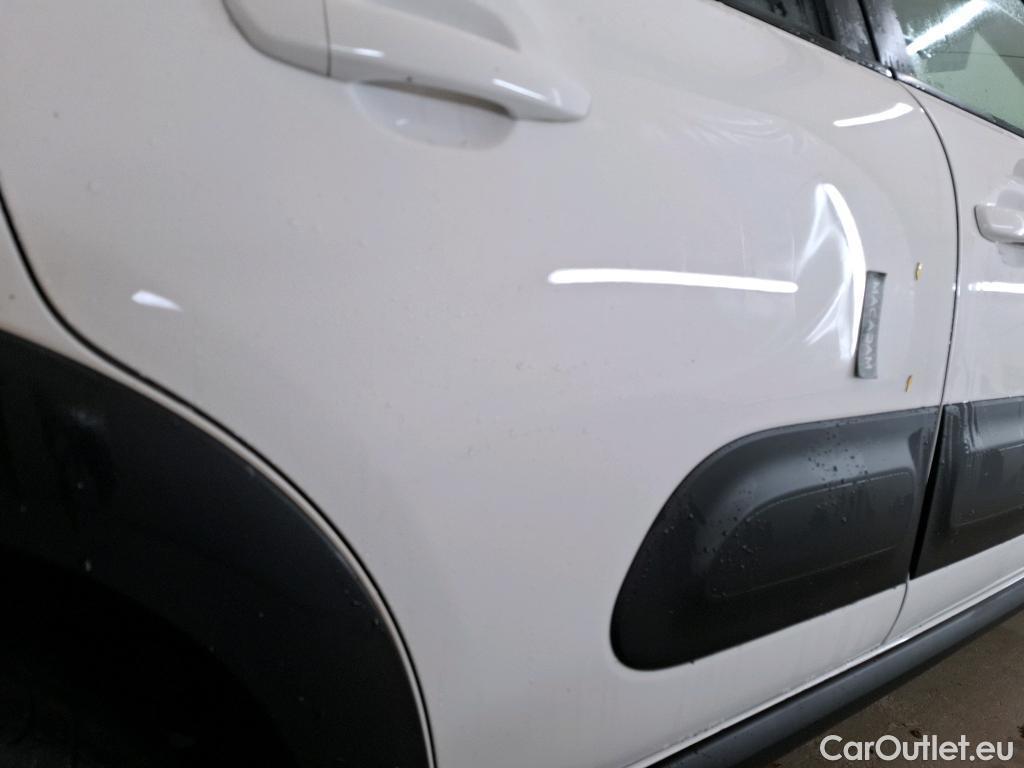  Citroen  C3  Feel Pack 1.5 BlueHDI 100CV BVM6 E6d #1