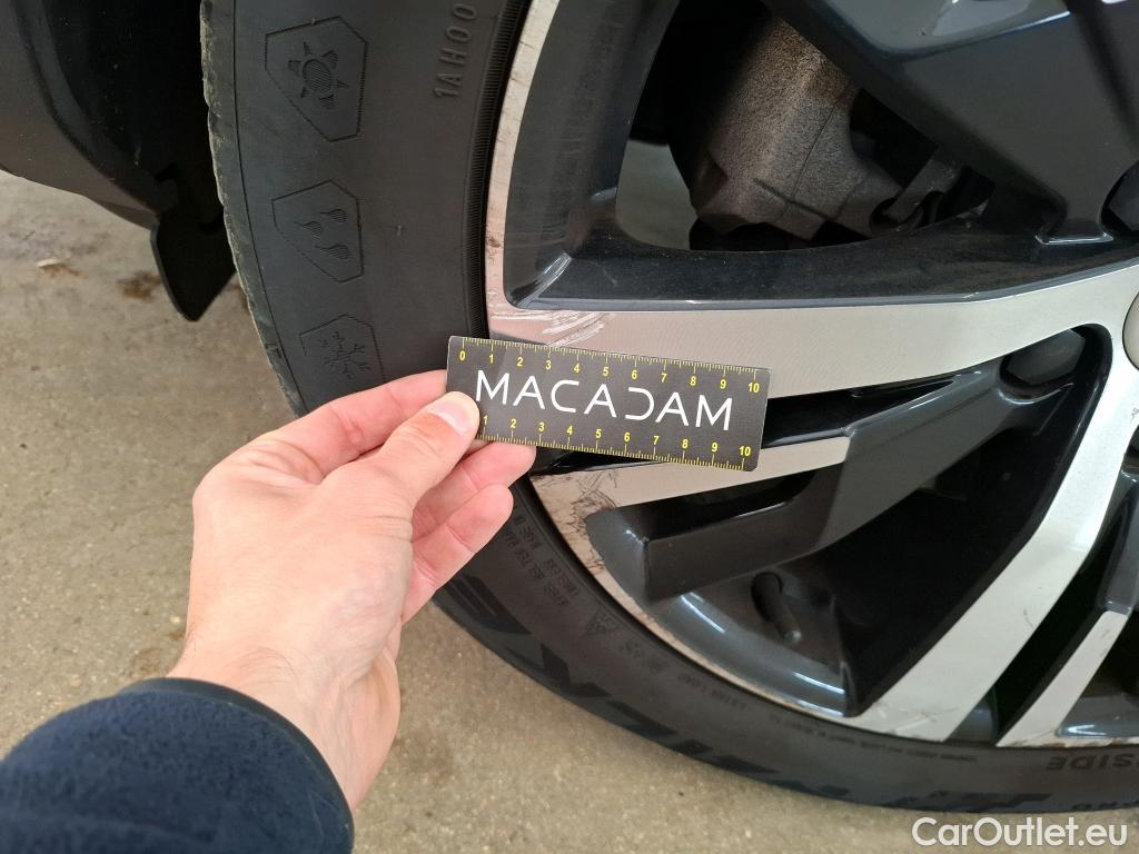  Peugeot  3008  GT 1.5 HDi 130CV BVA8 E6d #46