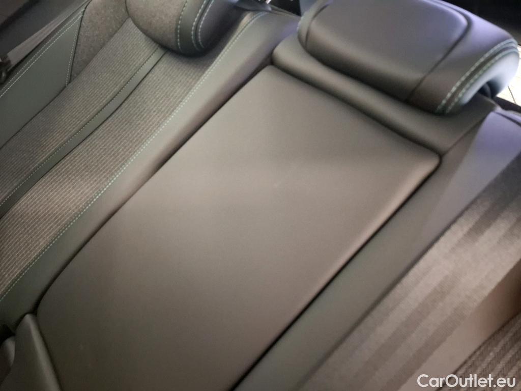  Peugeot  3008  Allure Pack 1.2 PureTech 130CV BVA8 E6d #31