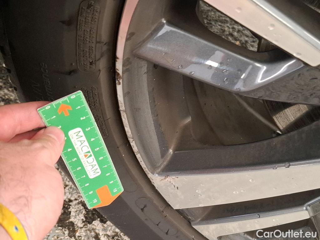  Peugeot  3008  Allure Pack 1.2 PureTech 130CV BVA8 E6d #23