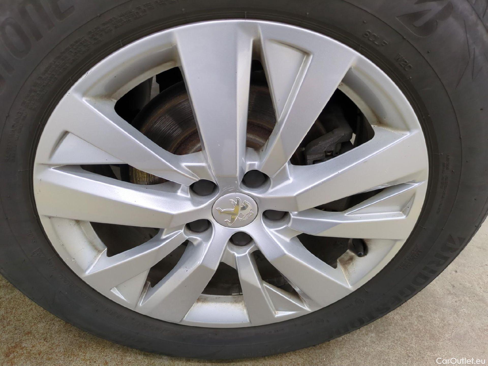  Peugeot  3008  Active Business 1.5 HDi 130CV BVA8 E6d #19