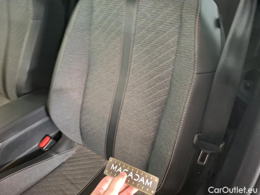  Peugeot  2008  Allure 1.5 HDi 130CV BVA8 E6d #9