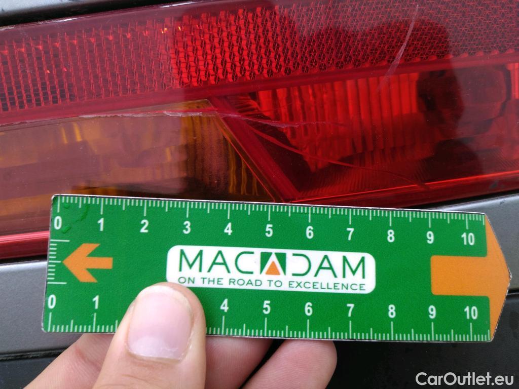  DS  DS7 DS DS 7 Crossback / 2017 / 5P / SUV BlueHDi 130 Manuel Business #45