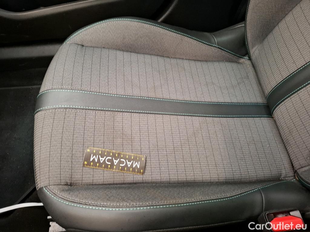  Peugeot  2008  Allure Business 1.5 HDi 130CV BVA8 E6d #18