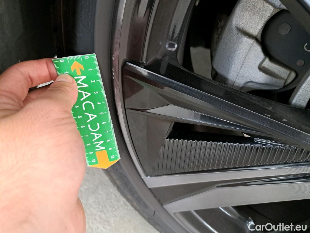  Peugeot  308 PEUGEOT  SW / 2021 / 5P / Break PureTech 130 S&S EAT 8 GT PACK #21