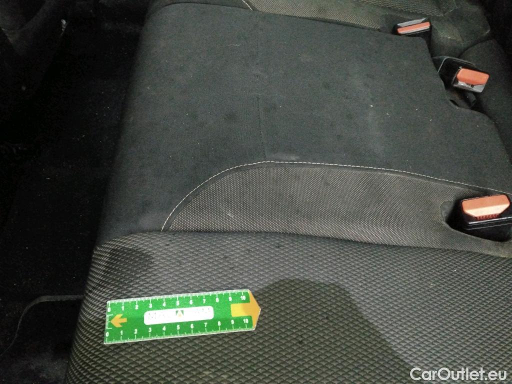  DS  DS7 DS DS 7 Crossback / 2017 / 5P / SUV BlueHDi 130 Manuel Business #78