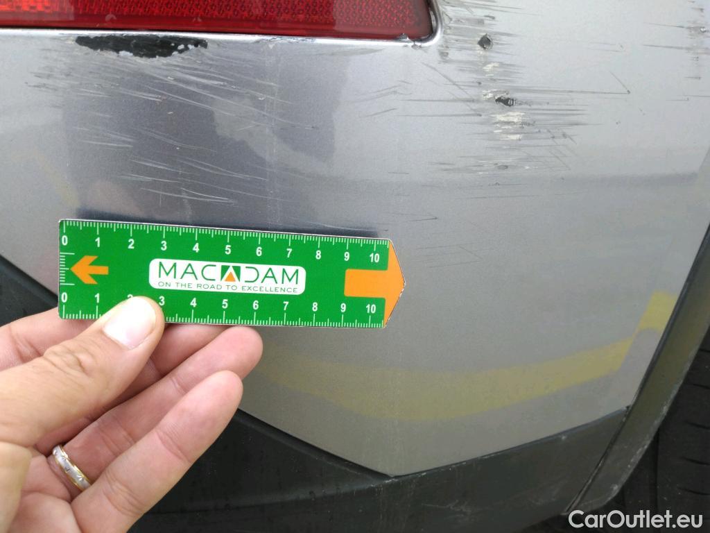  DS  DS7 DS DS 7 Crossback / 2017 / 5P / SUV BlueHDi 130 Manuel Business #61