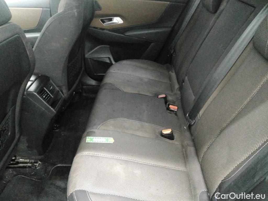  DS  DS7 DS DS 7 Crossback / 2017 / 5P / SUV BlueHDi 130 Manuel Business #77