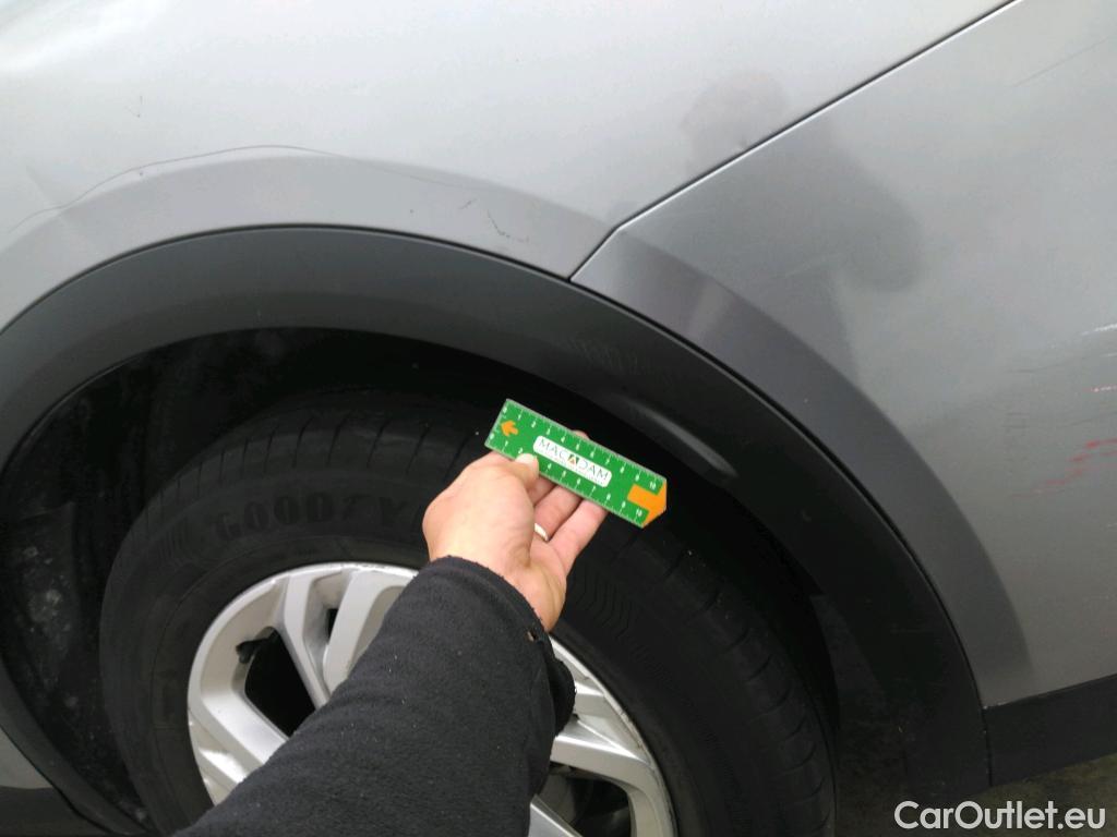  DS  DS7 DS DS 7 Crossback / 2017 / 5P / SUV BlueHDi 130 Manuel Business #81