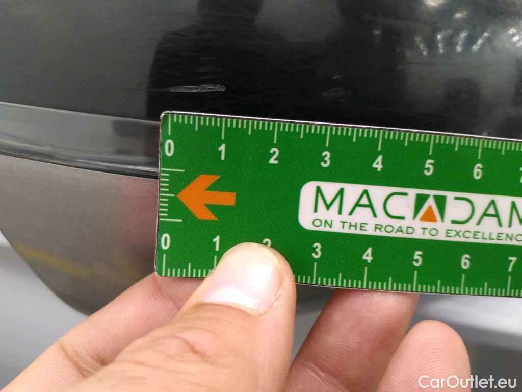  DS  DS7 DS DS 7 Crossback / 2017 / 5P / SUV BlueHDi 130 Manuel Business #95