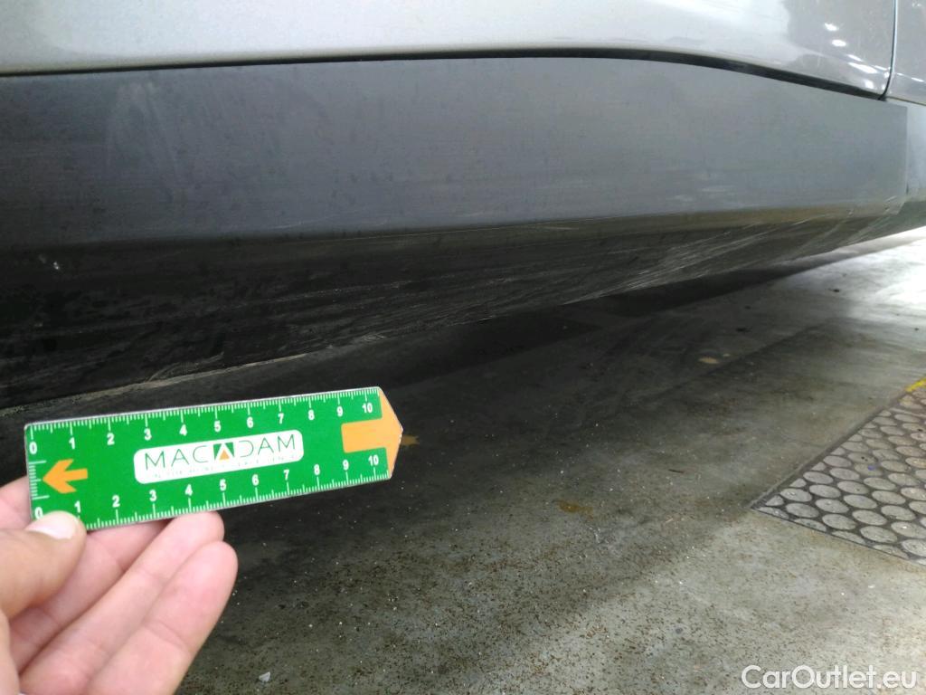  DS  DS7 DS DS 7 Crossback / 2017 / 5P / SUV BlueHDi 130 Manuel Business #87