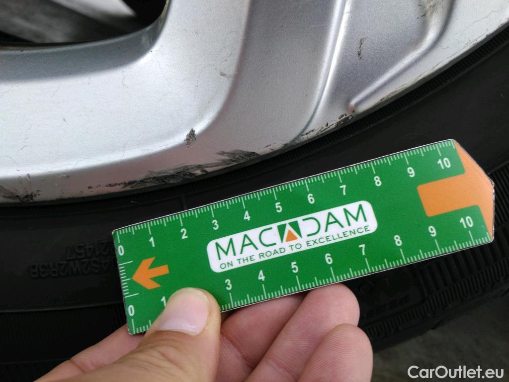  DS  DS7 DS DS 7 Crossback / 2017 / 5P / SUV BlueHDi 130 Manuel Business #51