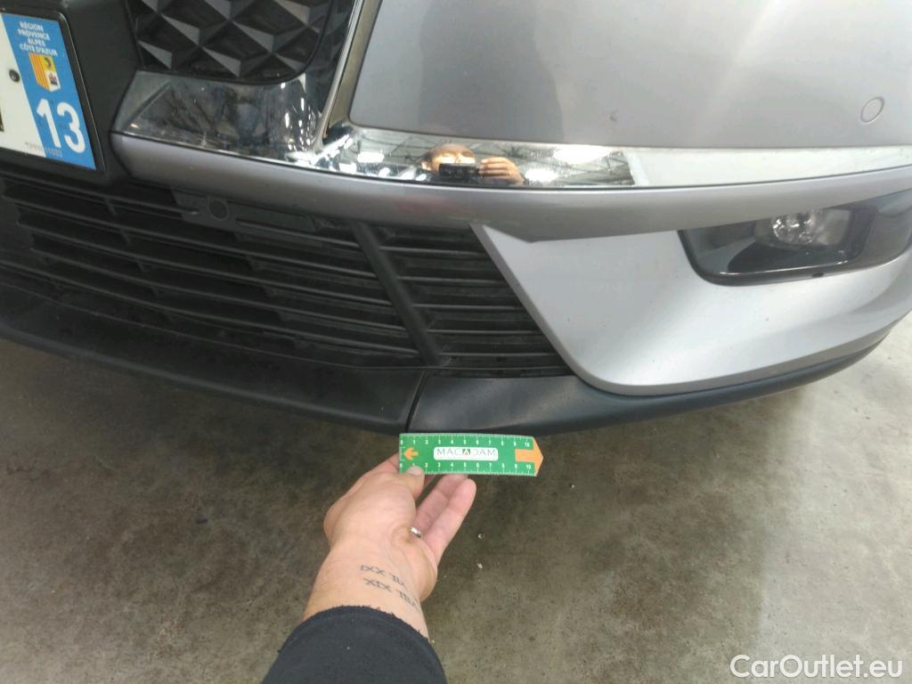  DS  DS7 DS DS 7 Crossback / 2017 / 5P / SUV BlueHDi 130 Manuel Business #101