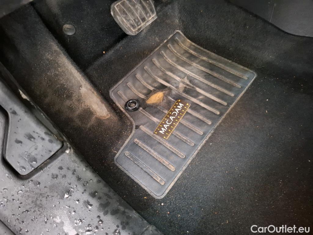  Peugeot  2008  Allure Business 1.5 HDi 130CV BVA8 E6d #1