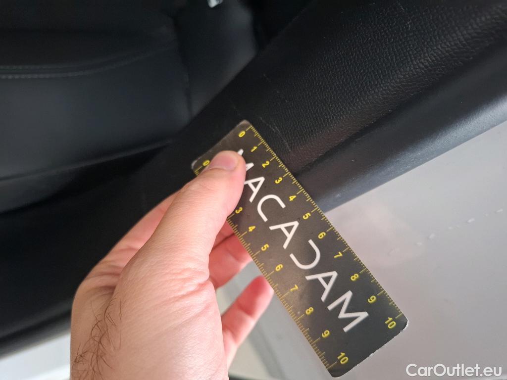  Peugeot  2008 PEUGEOT  / 2019 / 5P / Crossover 1.5 BLUEHDI 130 S&S EAT8 GT Line #4