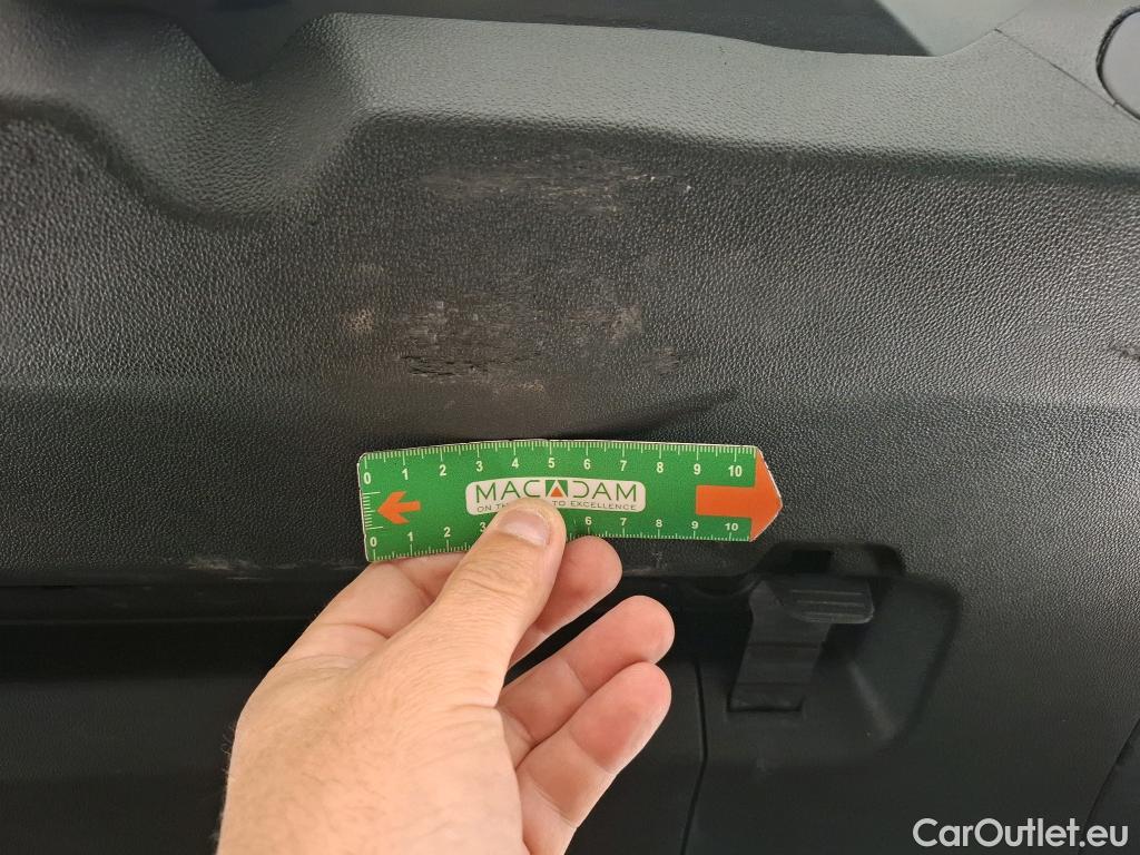  Opel   Grandland X Grandland X Elegance Business 1.5 130CV BVA8 E6d #23