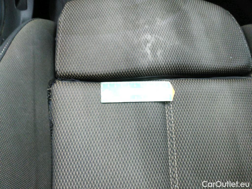  DS  DS7 DS DS 7 Crossback / 2017 / 5P / SUV BlueHDi 130 Manuel Business #79