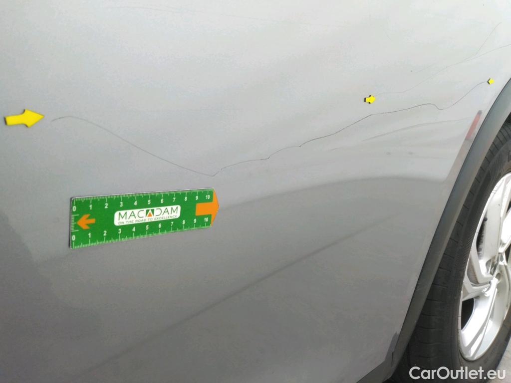  DS  DS7 DS DS 7 Crossback / 2017 / 5P / SUV BlueHDi 130 Manuel Business #40