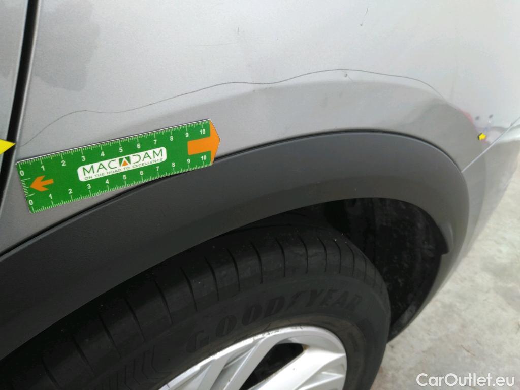  DS  DS7 DS DS 7 Crossback / 2017 / 5P / SUV BlueHDi 130 Manuel Business #19