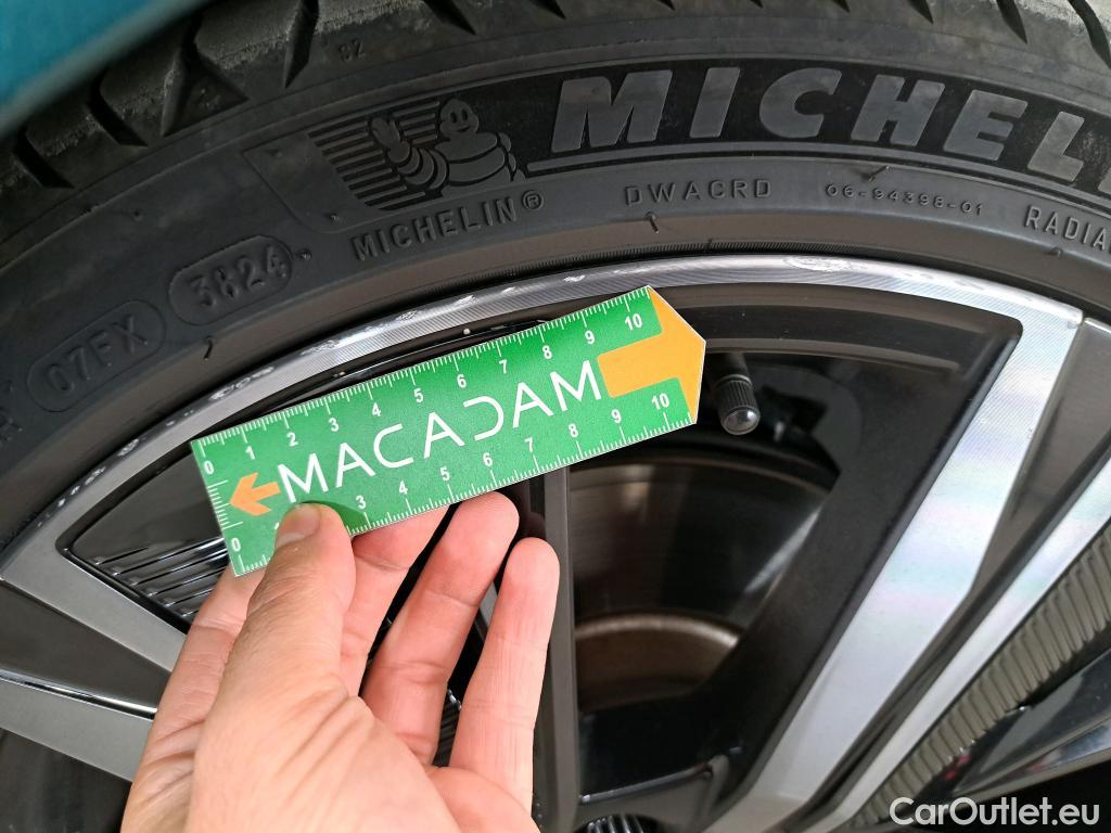  Peugeot  308 PEUGEOT  SW / 2021 / 5P / Break PureTech 130 S&S EAT 8 GT PACK #19