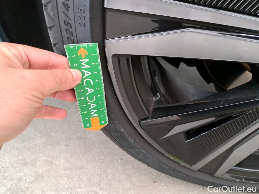  Peugeot  308 PEUGEOT  SW / 2021 / 5P / Break PureTech 130 S&S EAT 8 GT PACK #13