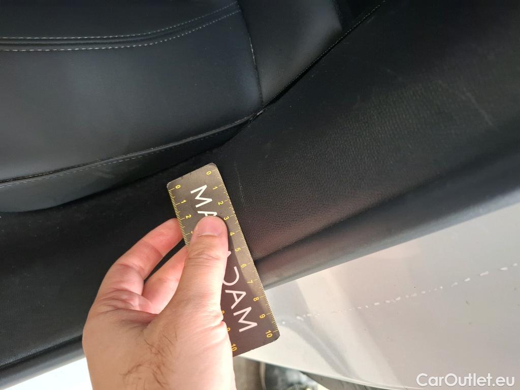  Peugeot  2008 PEUGEOT  / 2019 / 5P / Crossover 1.5 BLUEHDI 130 S&S EAT8 GT Line #5