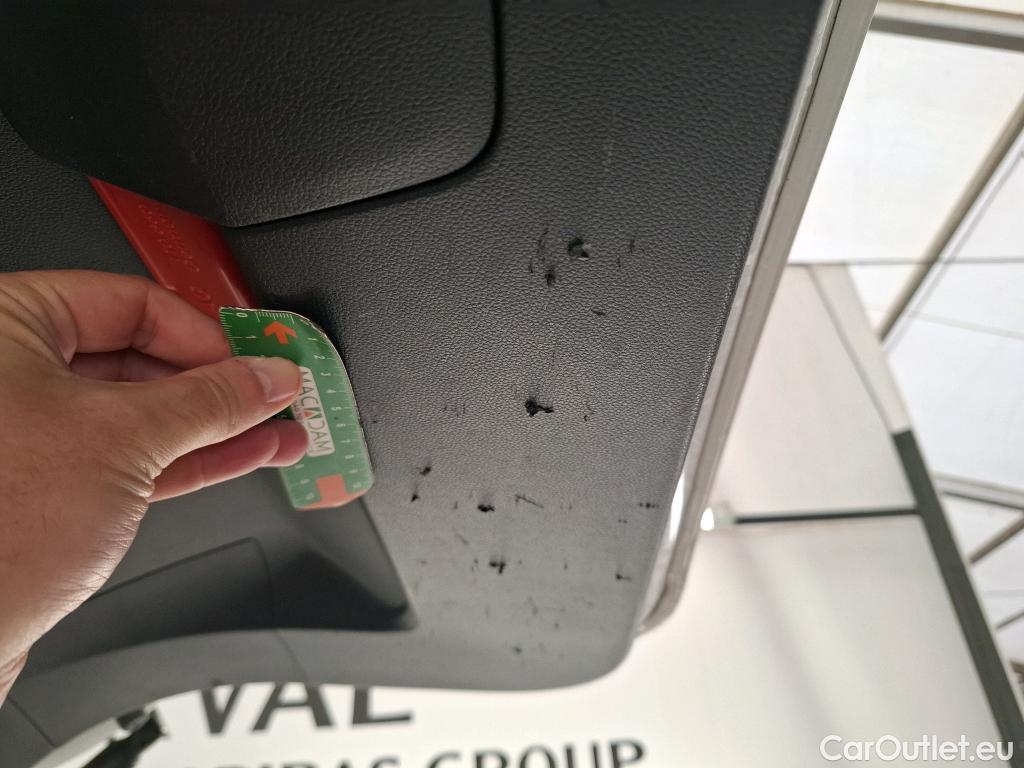  Volkswagen  Tiguan VOLKSWAGEN  / 2020 / 5P / SUV 2.0 TDI 150 DSG7 R-Line #16