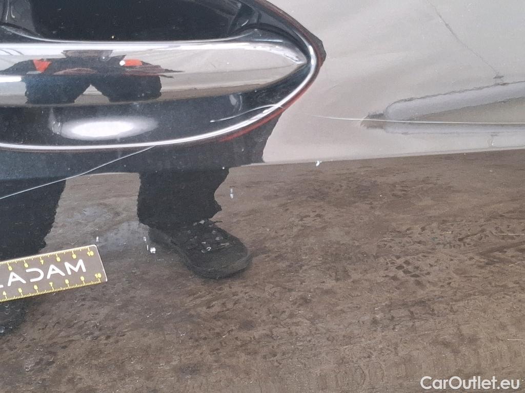  Bmw  Serie 1 BMW Série 1 / 2019 / 5P / Berline 1.5 116I Business Design #32