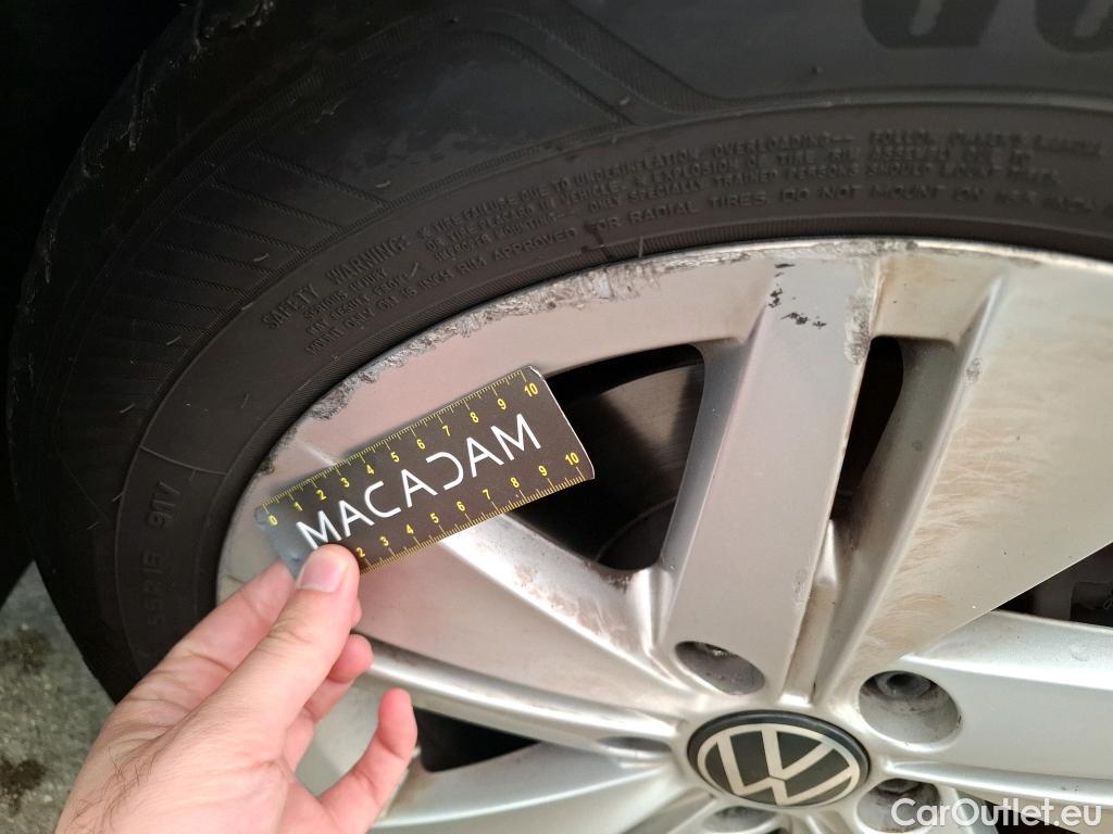  Volkswagen  Golf  VOLKSWAGEN / 2020 / 5P / Berline 2.0 TDI SCR 150 DSG7 Life Busi 1st #22