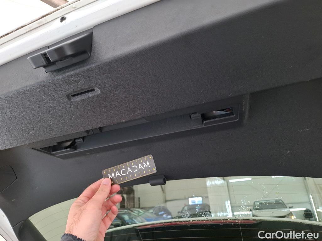  Volkswagen  Golf  VOLKSWAGEN / 2020 / 5P / Berline 2.0 TDI SCR 150 DSG7 Life Busi 1st #10