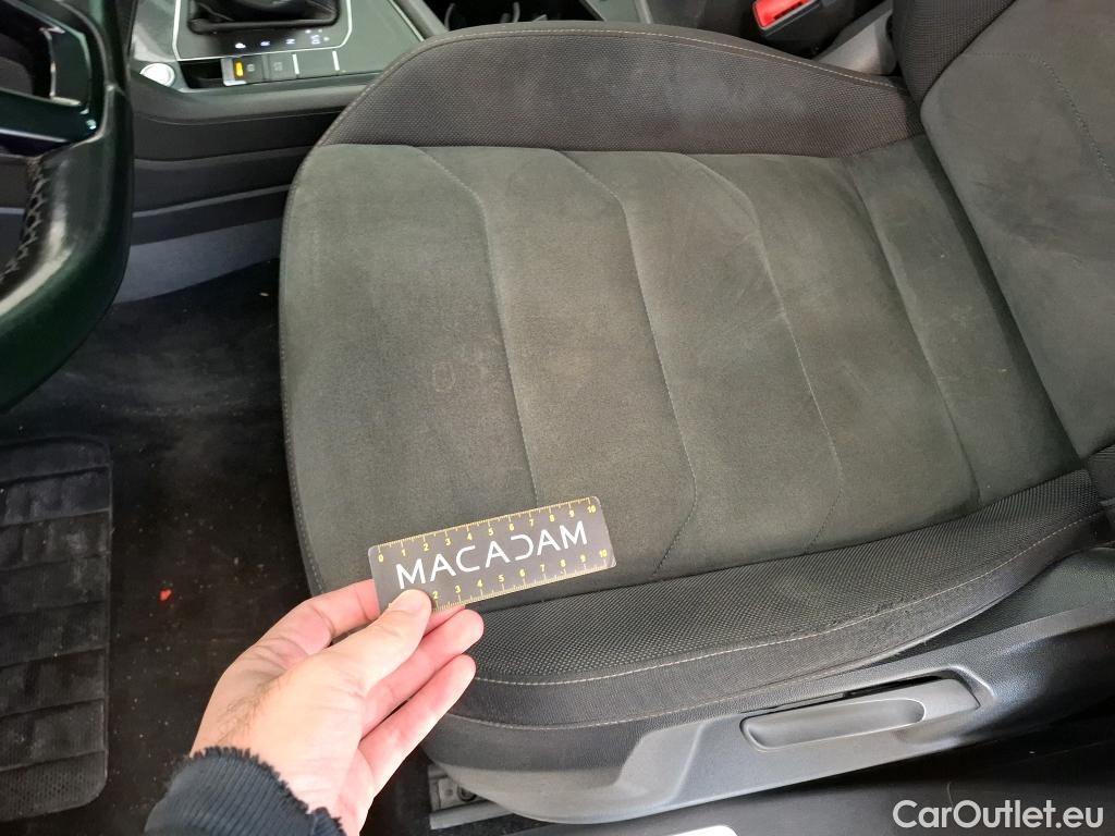  Volkswagen  Tiguan VOLKSWAGEN  / 2016 / 5P / SUV 1.5 TSI 150 EVO DSG7 Carat #31