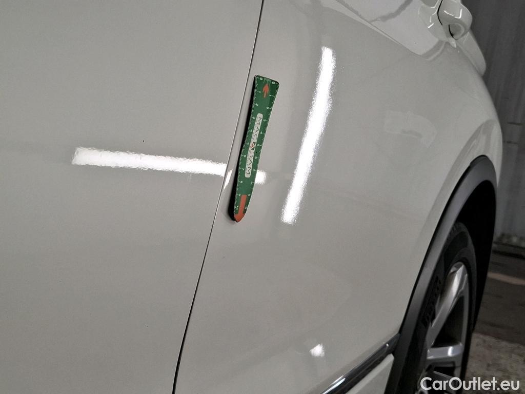  Volkswagen  Tiguan VOLKSWAGEN  / 2020 / 5P / SUV 2.0 TDI 150 DSG7 R-Line #7