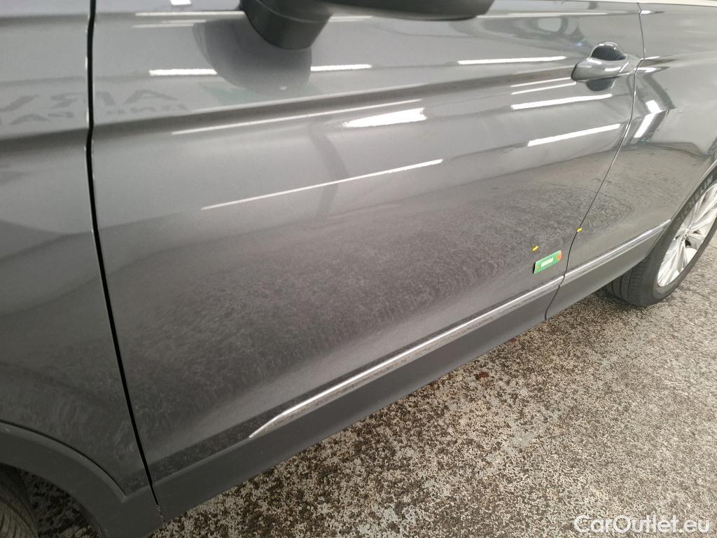  Volkswagen  Tiguan VOLKSWAGEN  5p SUV 2.0 TDI 150 DSG7 Confortline Business #1