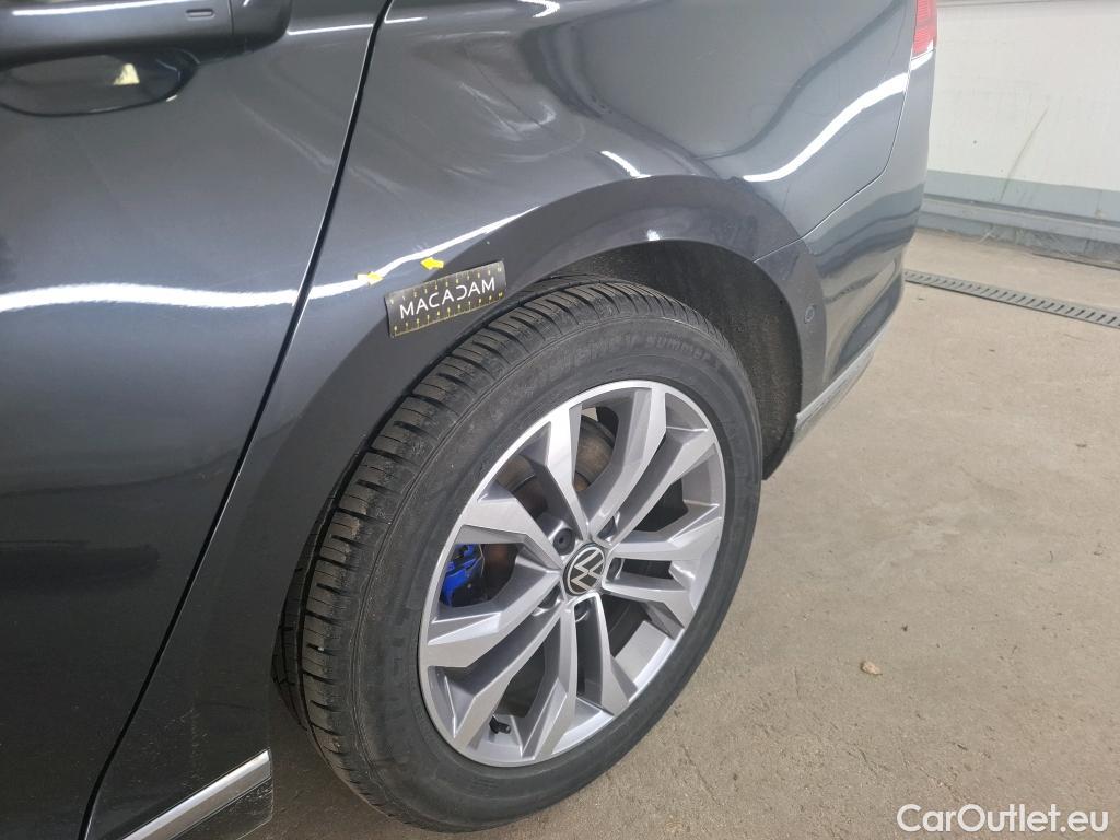  Volkswagen  Passat VOLKSWAGEN  / 2019 / 4P / Berline 1.4 TSI DSG HYBRIDE RECHARGEABLE GTE #16