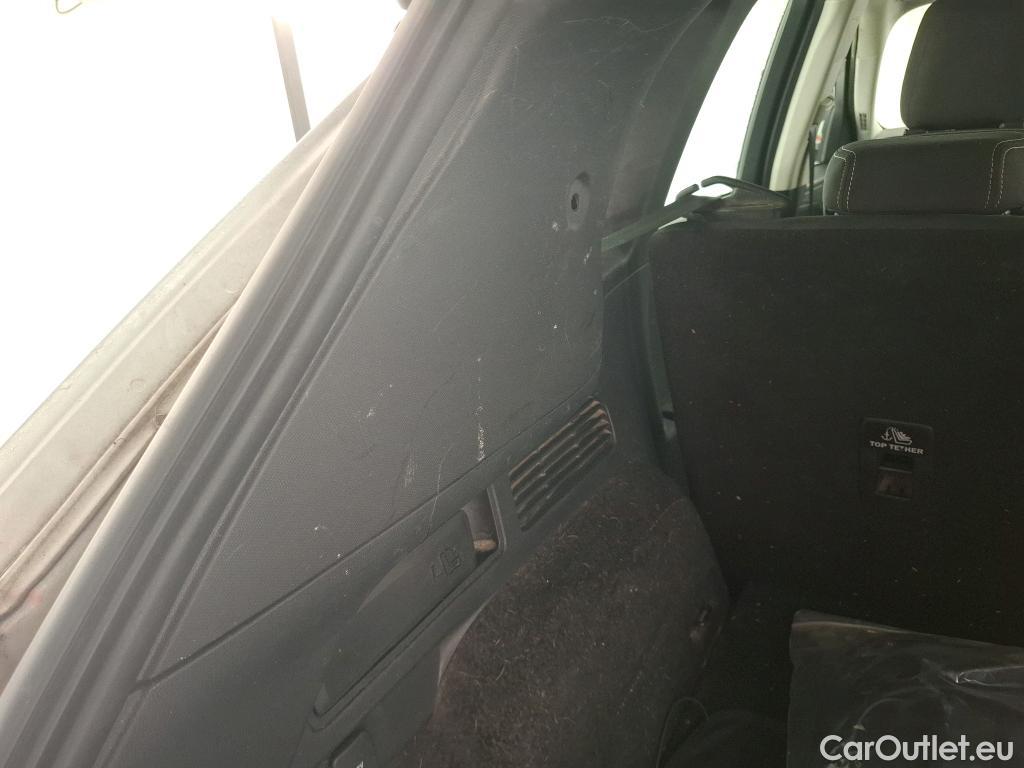  Ford  Kuga FORD  / 2019 / 5P / SUV 2.5 Duratec 225 ch PHEV eCVT Titanium #19