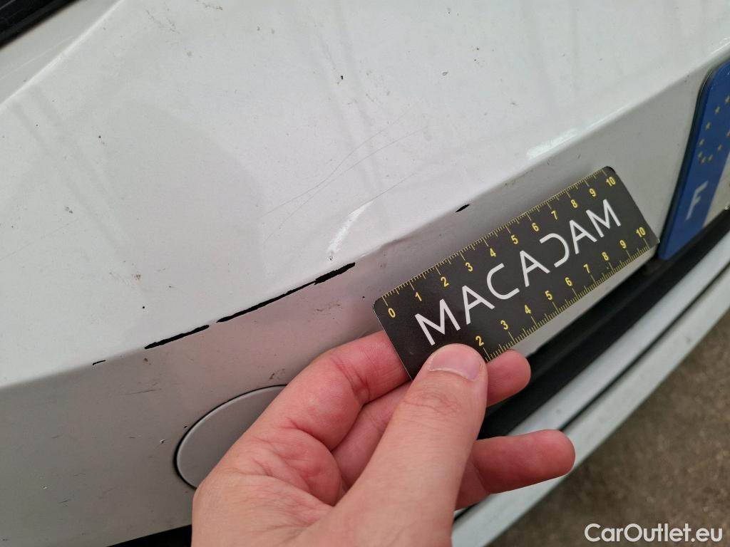  Volkswagen  Golf  VOLKSWAGEN / 2020 / 5P / Berline 2.0 TDI SCR 150 DSG7 Life Busi 1st #8