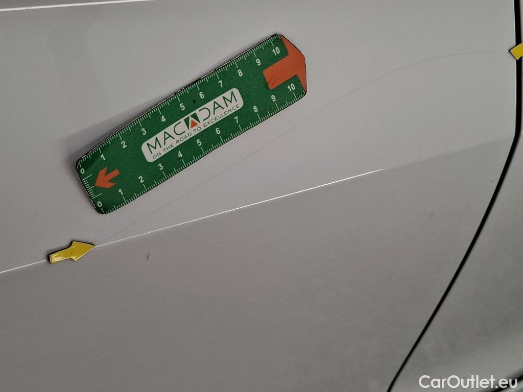  Volkswagen  Tiguan VOLKSWAGEN  / 2020 / 5P / SUV 2.0 TDI 150 DSG7 R-Line #10