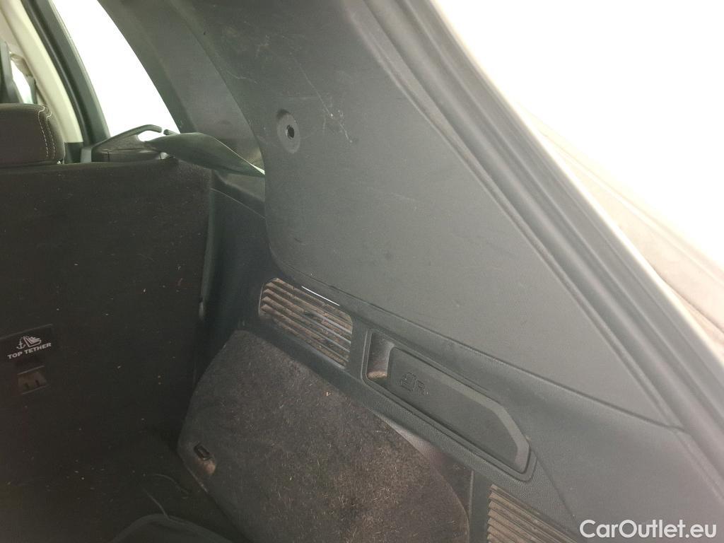  Ford  Kuga FORD  / 2019 / 5P / SUV 2.5 Duratec 225 ch PHEV eCVT Titanium #12