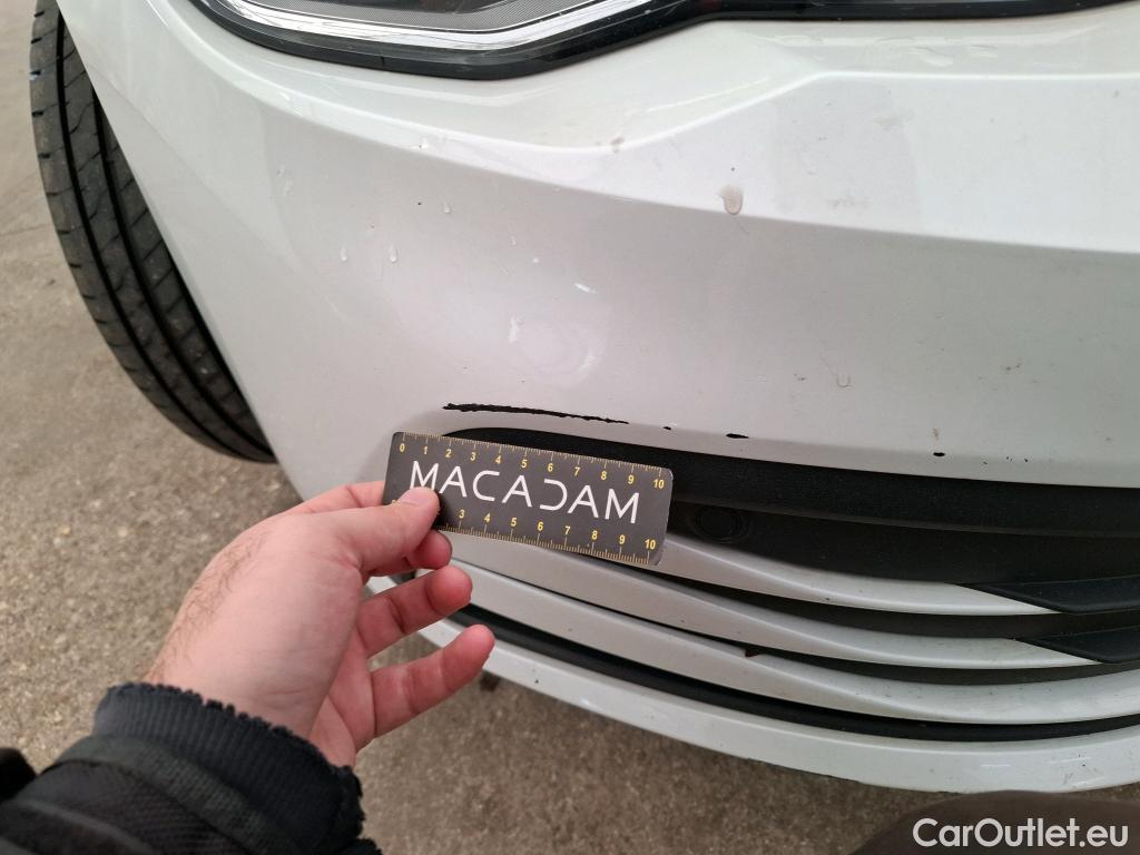  Volkswagen  Golf  VOLKSWAGEN / 2020 / 5P / Berline 2.0 TDI SCR 150 DSG7 Life Busi 1st #9