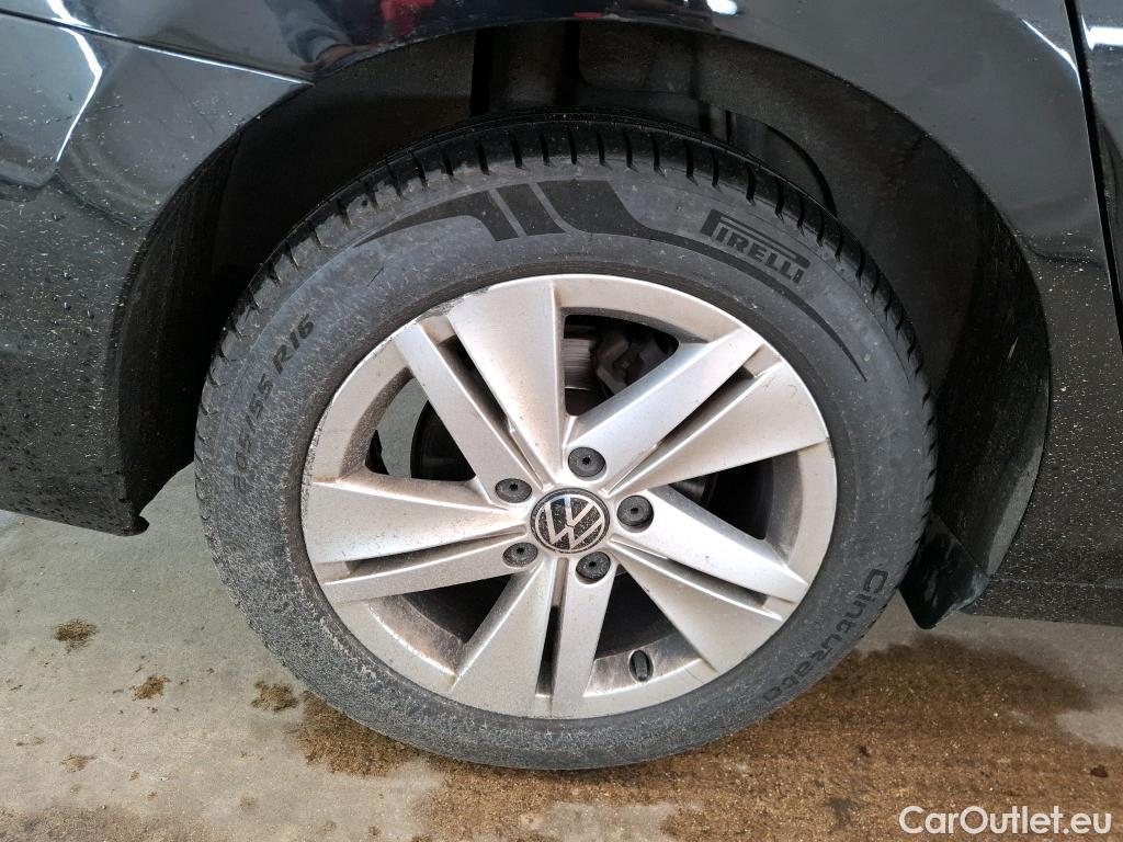  Volkswagen  Golf  VOLKSWAGEN SW / 2020 / 5P / Break 2.0 TDI SCR 115 DSG7 Life Business #19