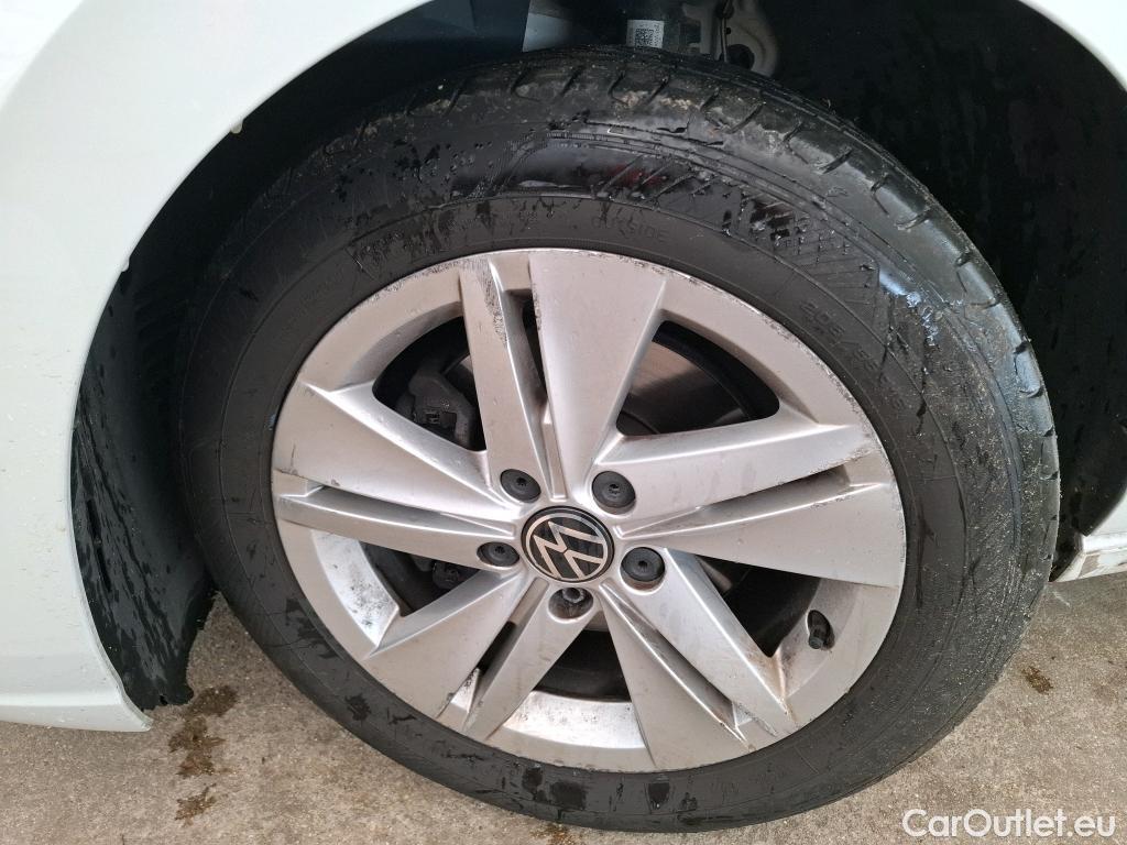  Volkswagen  Golf  VOLKSWAGEN / 2020 / 5P / Berline 2.0 TDI SCR 150 DSG7 Life Busi 1st #16