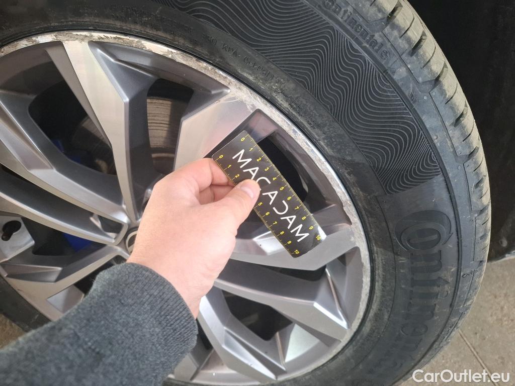  Volkswagen  Passat VOLKSWAGEN  / 2019 / 4P / Berline 1.4 TSI DSG HYBRIDE RECHARGEABLE GTE #11