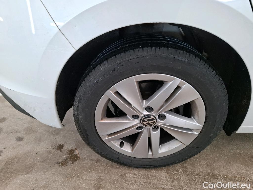  Volkswagen  Golf  VOLKSWAGEN / 2020 / 5P / Berline 2.0 TDI SCR 150 DSG7 Life Busi 1st #12