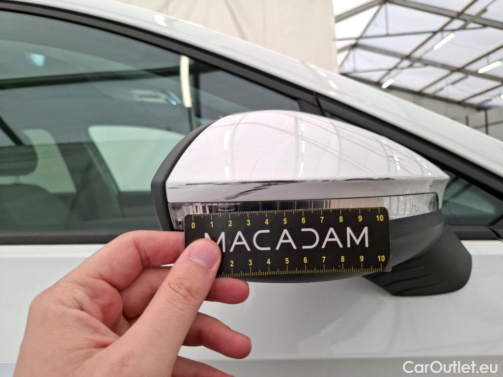  Volkswagen  Golf  VOLKSWAGEN / 2020 / 5P / Berline 2.0 TDI SCR 150 DSG7 Life Busi 1st #38