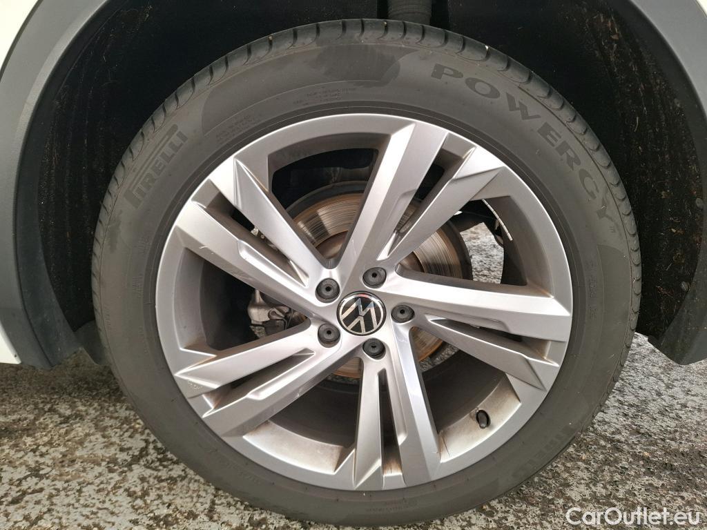  Volkswagen  Tiguan VOLKSWAGEN  / 2020 / 5P / SUV 2.0 TDI 150 DSG7 R-Line #14